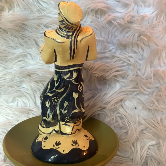 Ceramic Accordion Player Figurine 8” - Picture 4 of 6